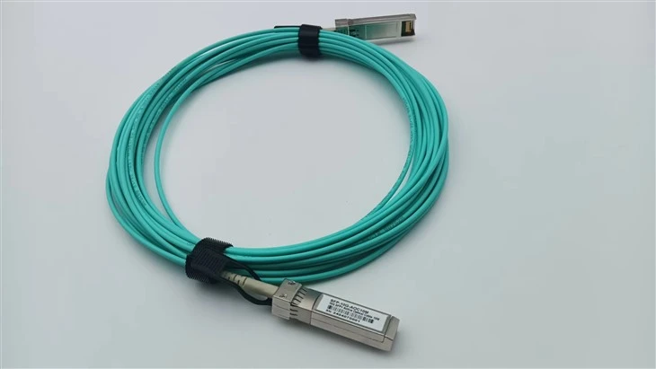 کابل نوری فعال 40G QSFP+ (AOC)