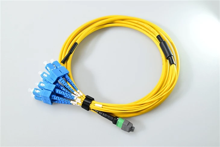 پچ کوردهای فیبر 8 CORE SC TO MTP MPO