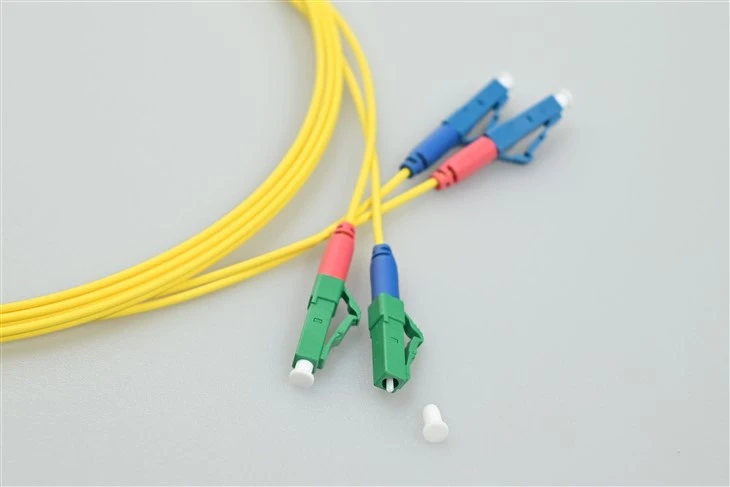 پچ سیم فیبر نوری LC APC TO LC UPC DUPLEX