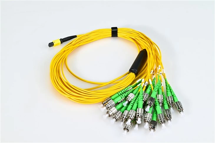 پچ سیم فیبر نوری Mtp To Fc Apc 3.0mm زرد 24 هسته ای