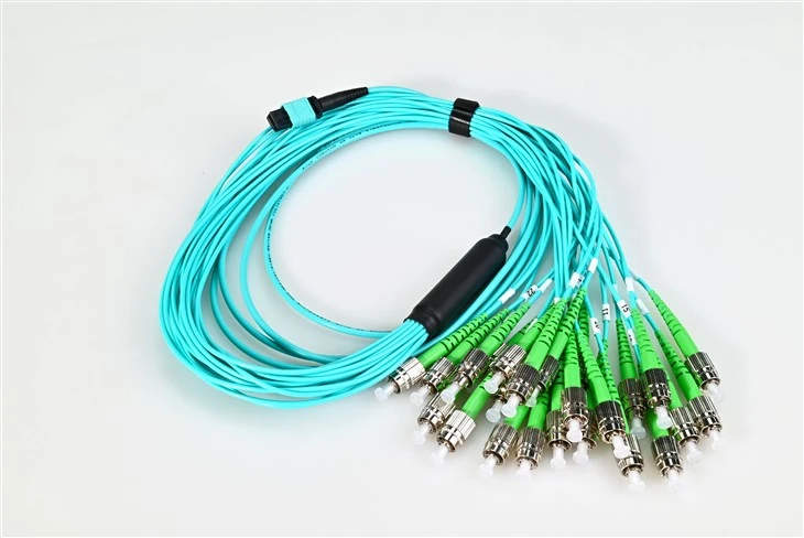 وصله سیم فیبر نوری Mtp To Fc Apc 24core Om3 3.0mm